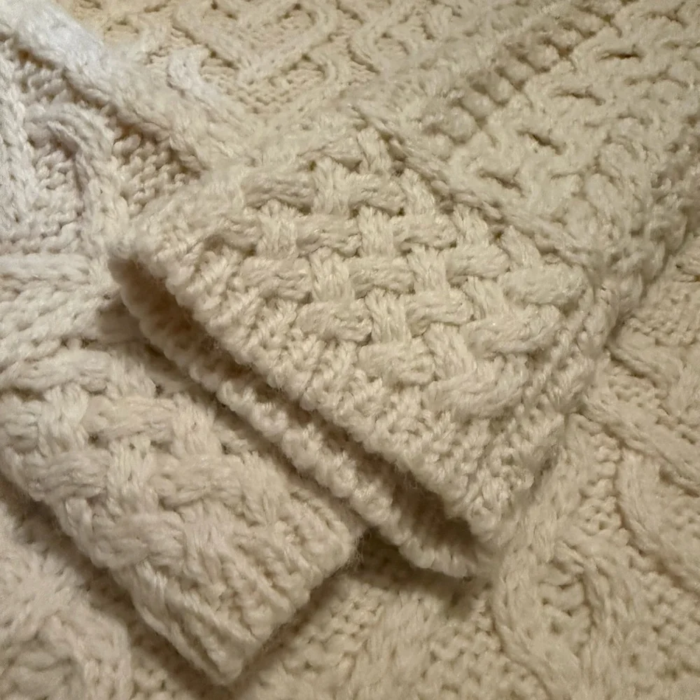 Aran Mor Merino Wool Cable knit Sweater - Picture 4 of 7
